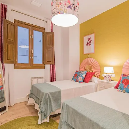 Qh Plaza De La Trinidad شقة غرناطة