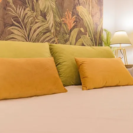 Qh Plaza De La Trinidad شقة غرناطة